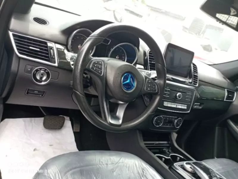 Mercedes-Benz GLE 350   - 2016