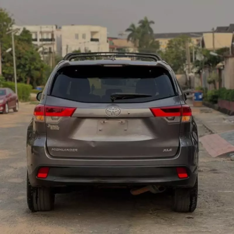 Toyota Highlander - 2015