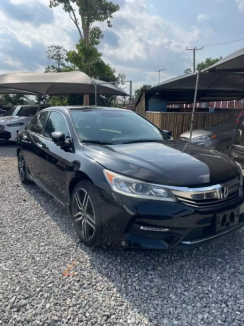 Honda Accord   - 2016