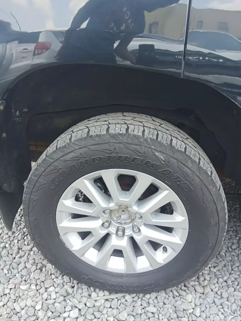 Toyota Landcruiser Prado