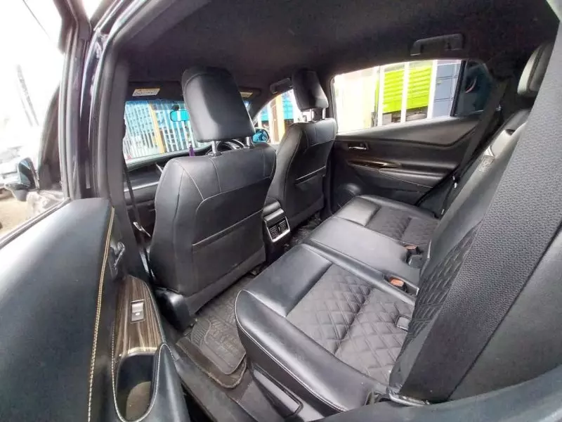 Toyota Harrier   - 2015