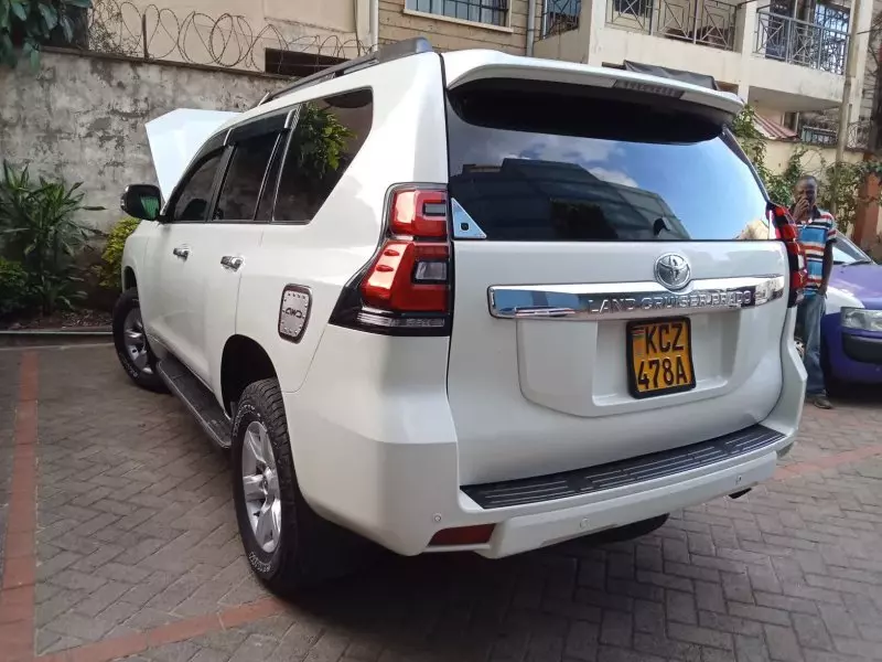 Toyota Landcruiser Prado - 2014