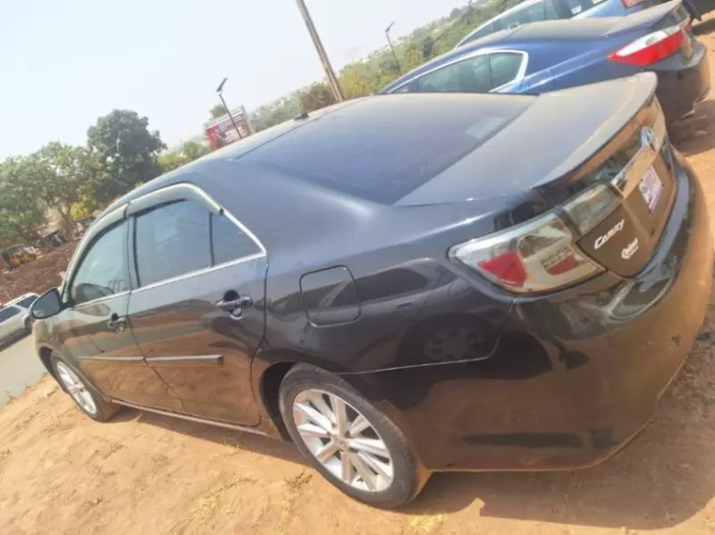 Toyota Camry   - 2014