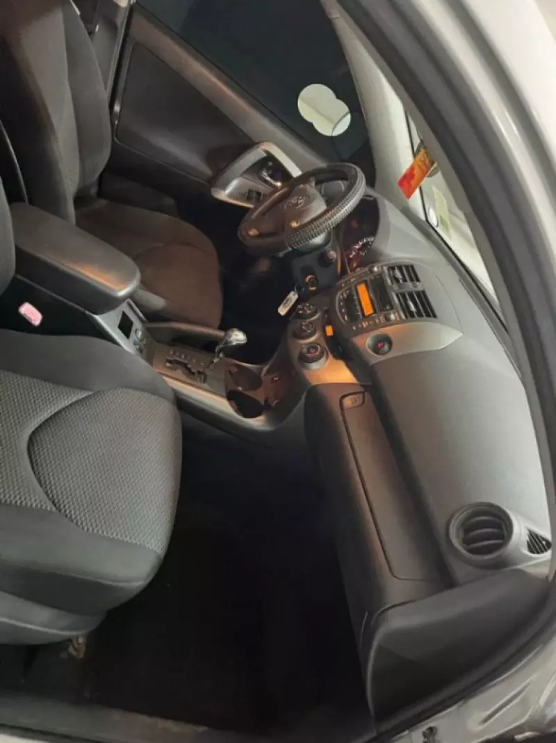 Toyota RAV 4   - 2011