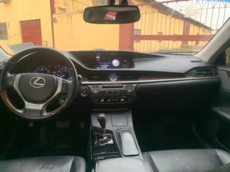 Lexus ES 350   - 2013