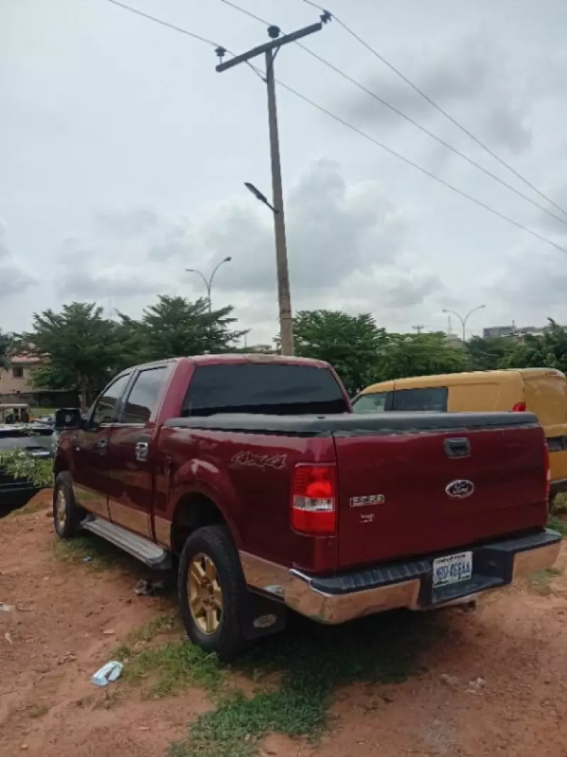 Ford F-150   - 2004