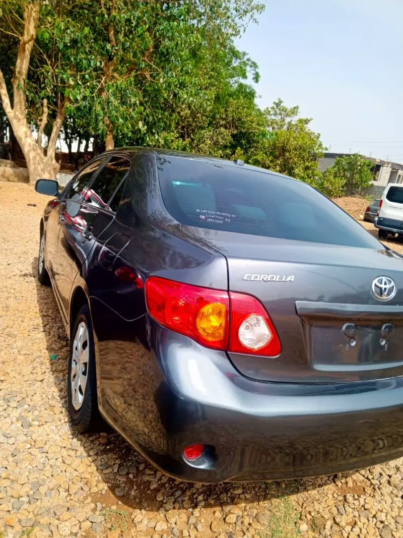 Toyota Corolla   - 2010