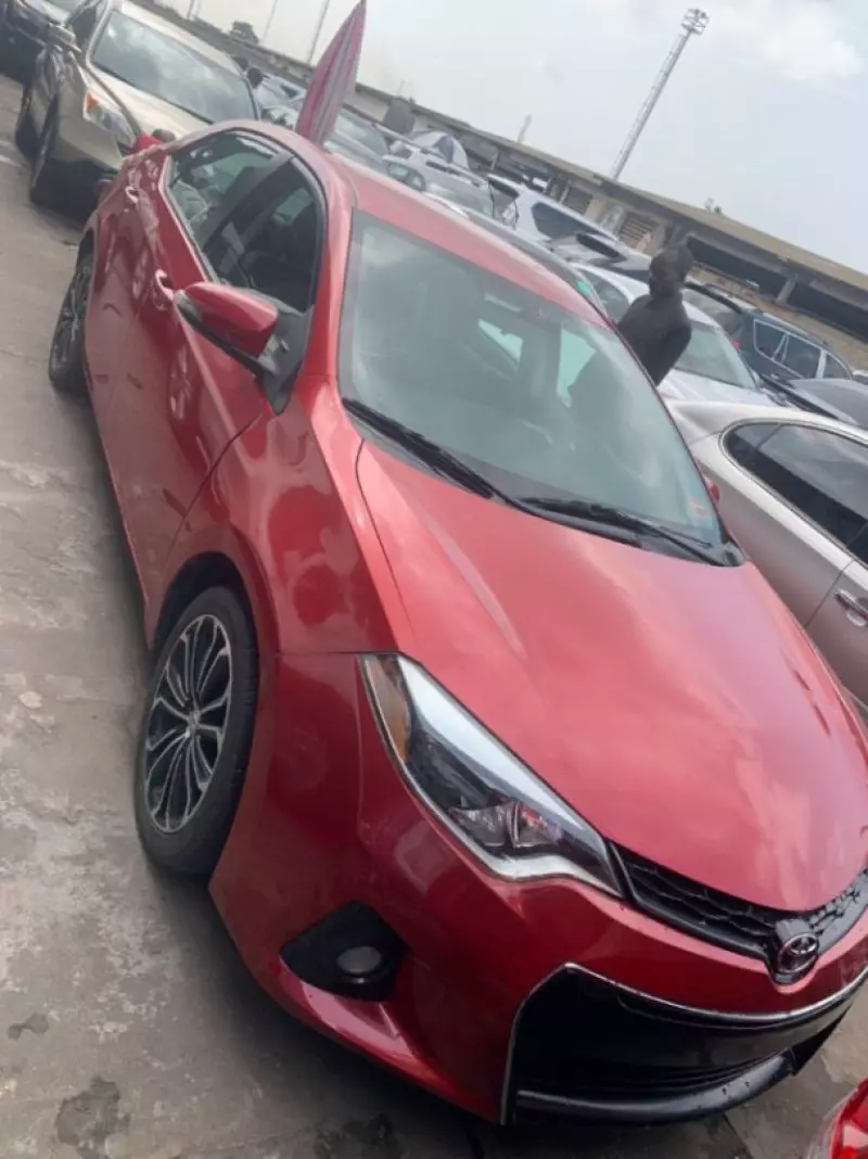 Toyota Corolla   - 2014