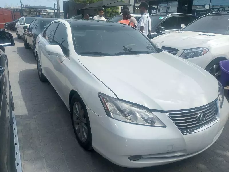 Lexus ES 350   - 2009
