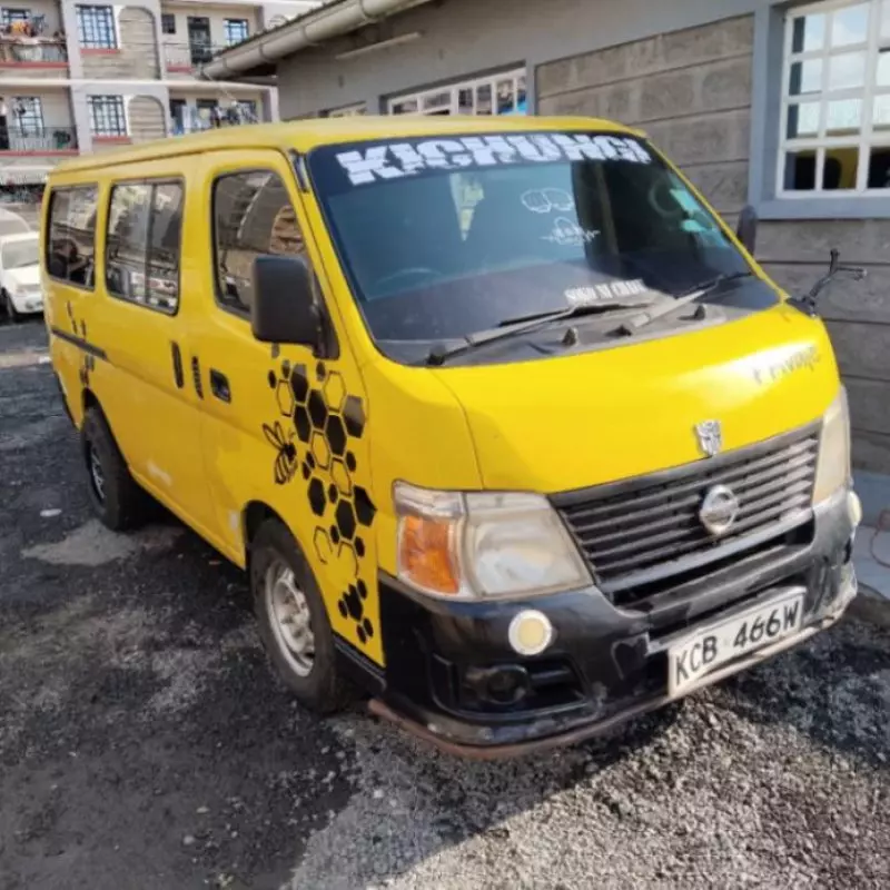 Nissan Caravan    - 2009