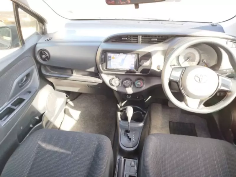 Toyota Vitz   - 2018