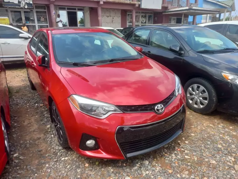 Toyota Corolla   - 2016