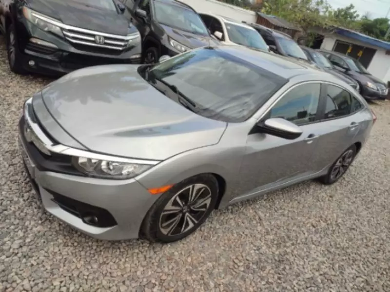 Honda Civic   - 2016