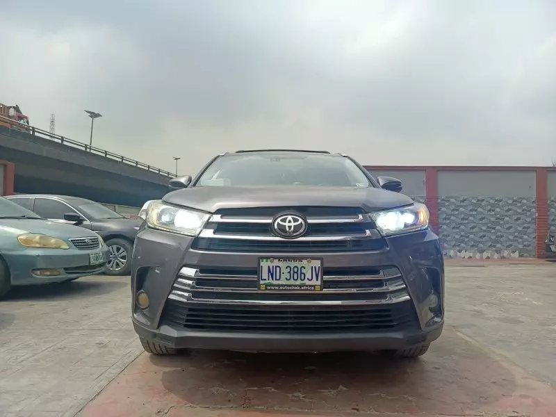 Toyota Highlander   - 2015