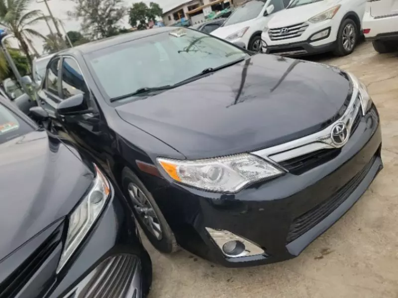 Toyota Camry - 2012
