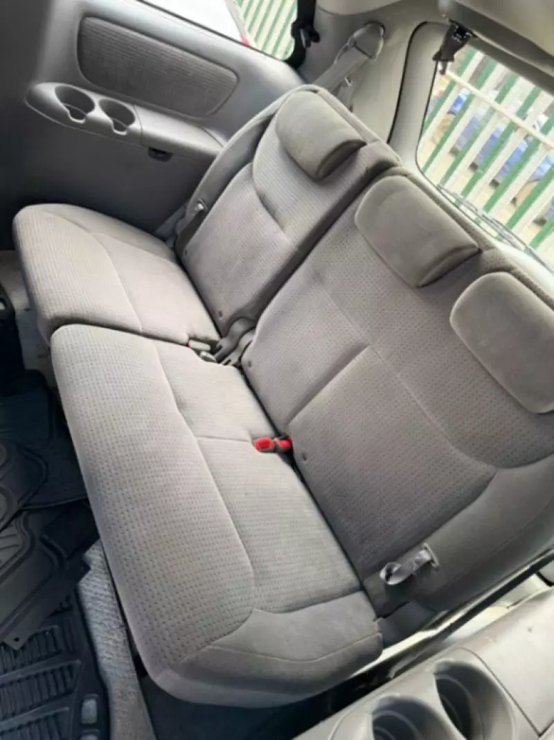 Toyota Sienna   - 2006