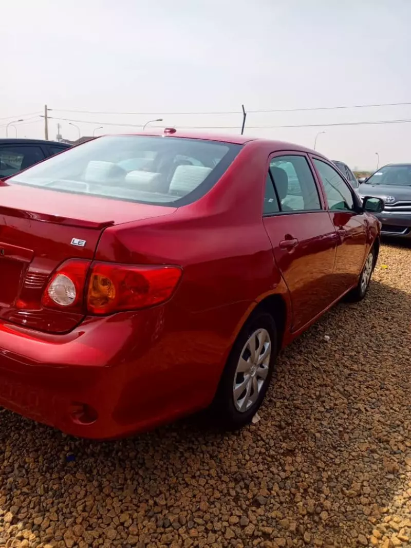 Toyota Corolla   - 2010