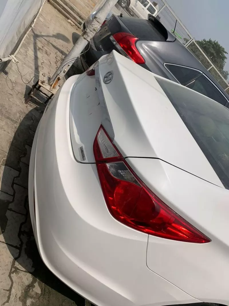 Hyundai Sonata   - 2013