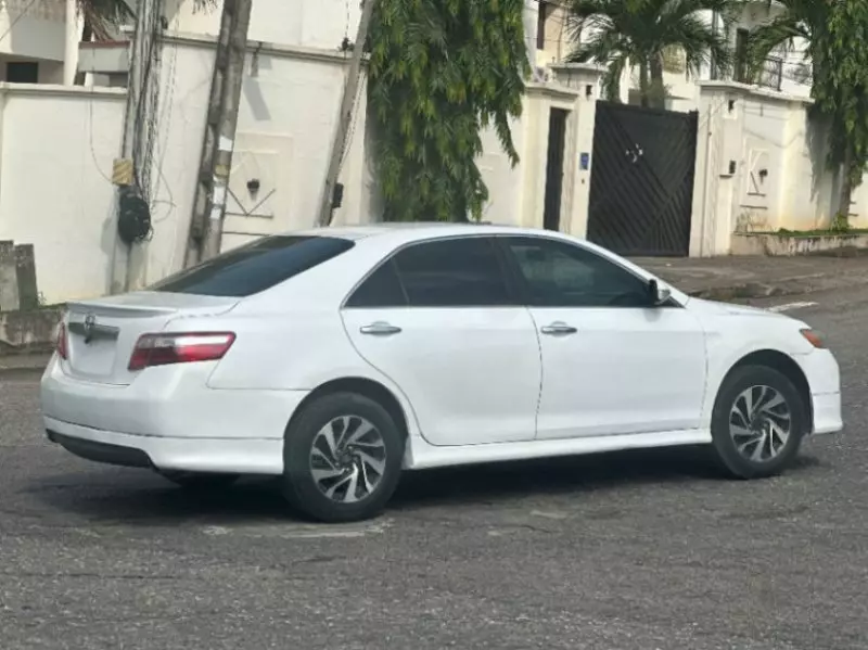 Toyota Camry   - 2008