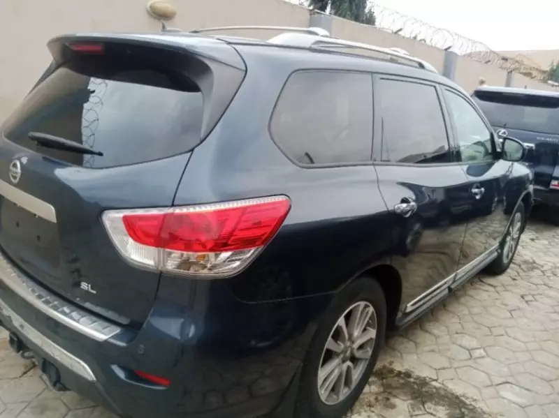 Nissan Pathfinder   - 2015