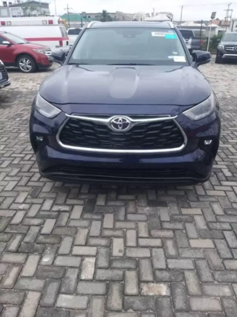 Toyota Highlander   - 2009