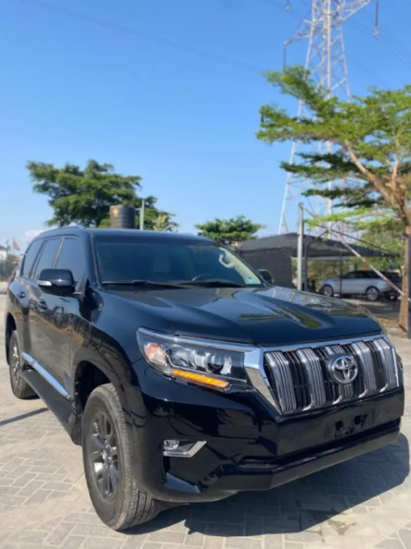 Toyota Landcruiser Prado   - 2013