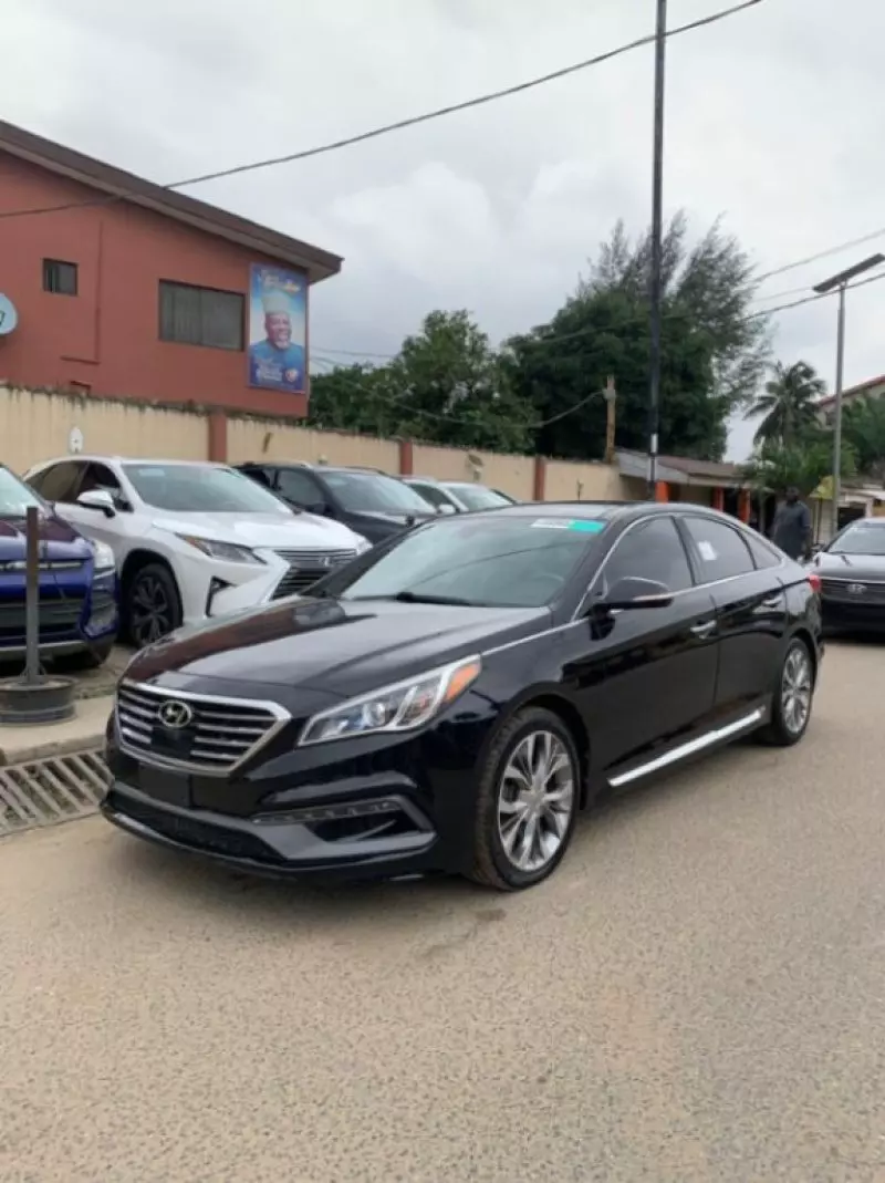 Hyundai Sonata   - 2015