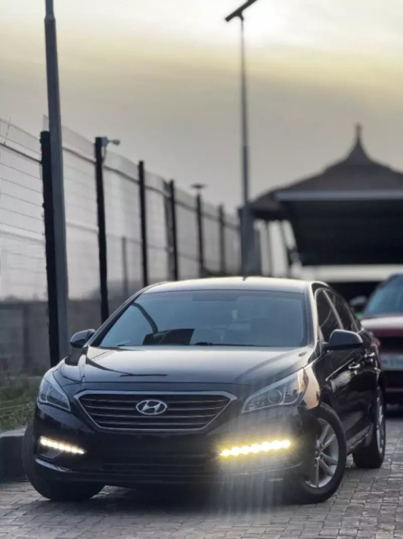 Hyundai Sonata   - 2015