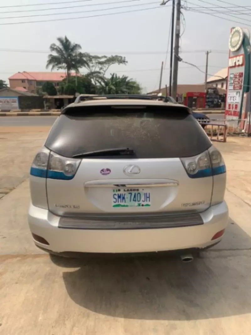 Toyota Camry   - 2013