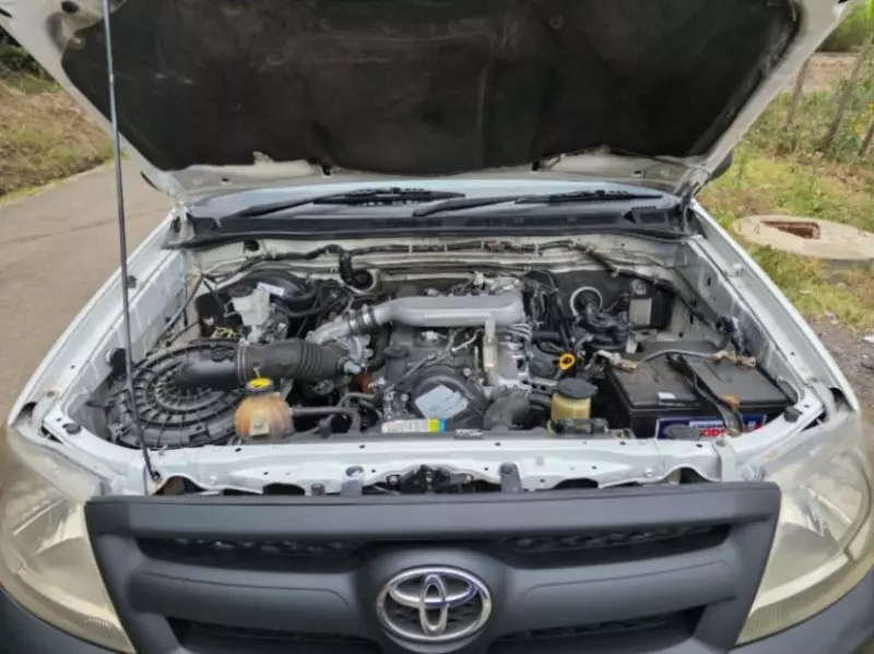 Toyota Hilux   - 2008
