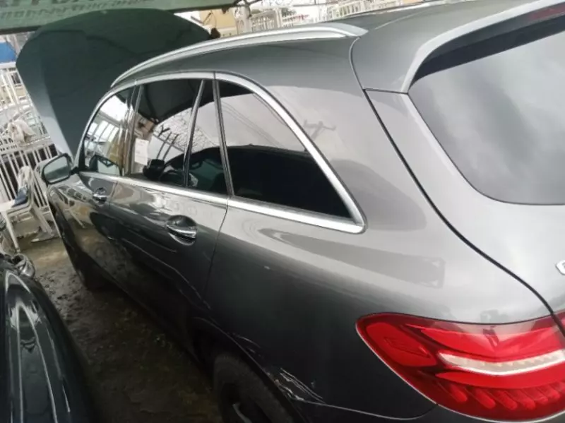 Mercedes-Benz GLC 300   - 2017