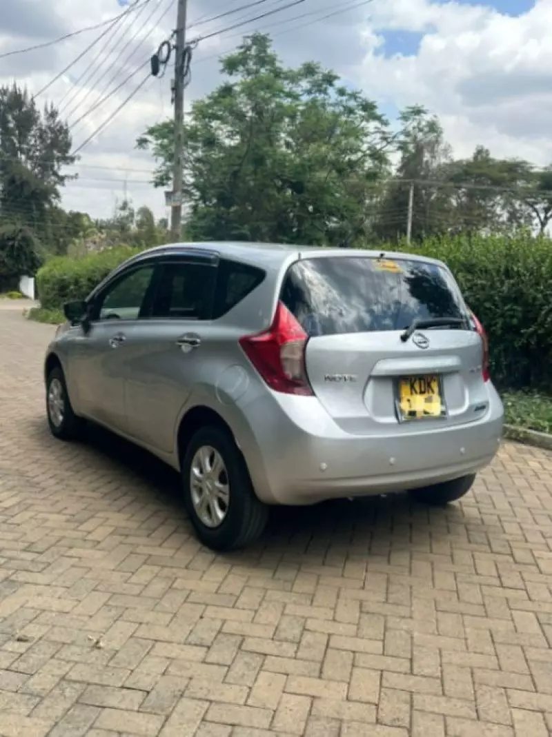 Nissan Note   - 2015