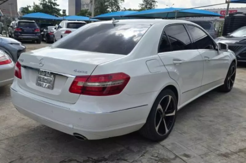 Mercedes-Benz E350