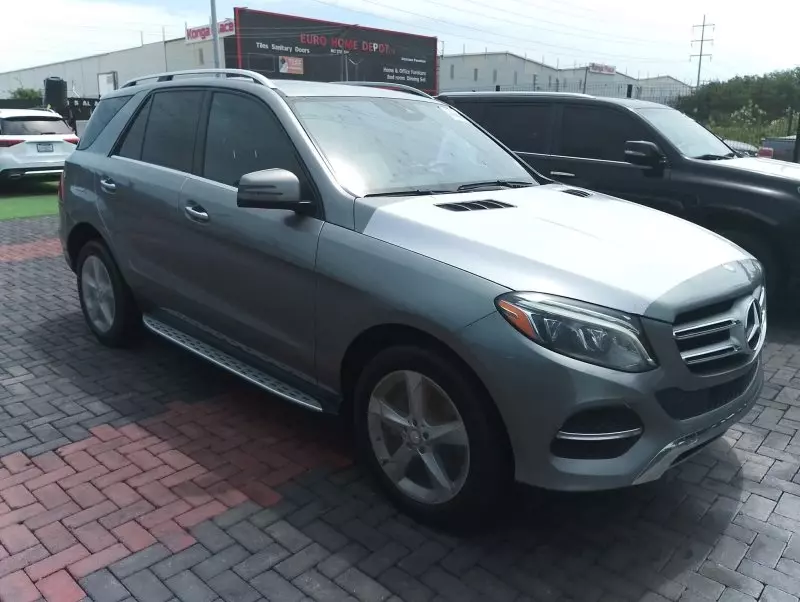 Mercedes-Benz GLE 350   - 2016