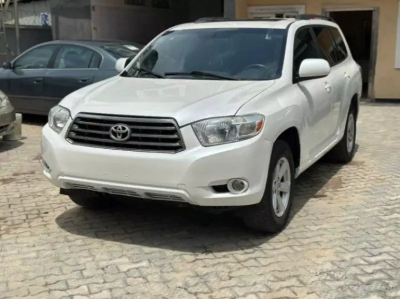 Toyota Highlander   - 2010