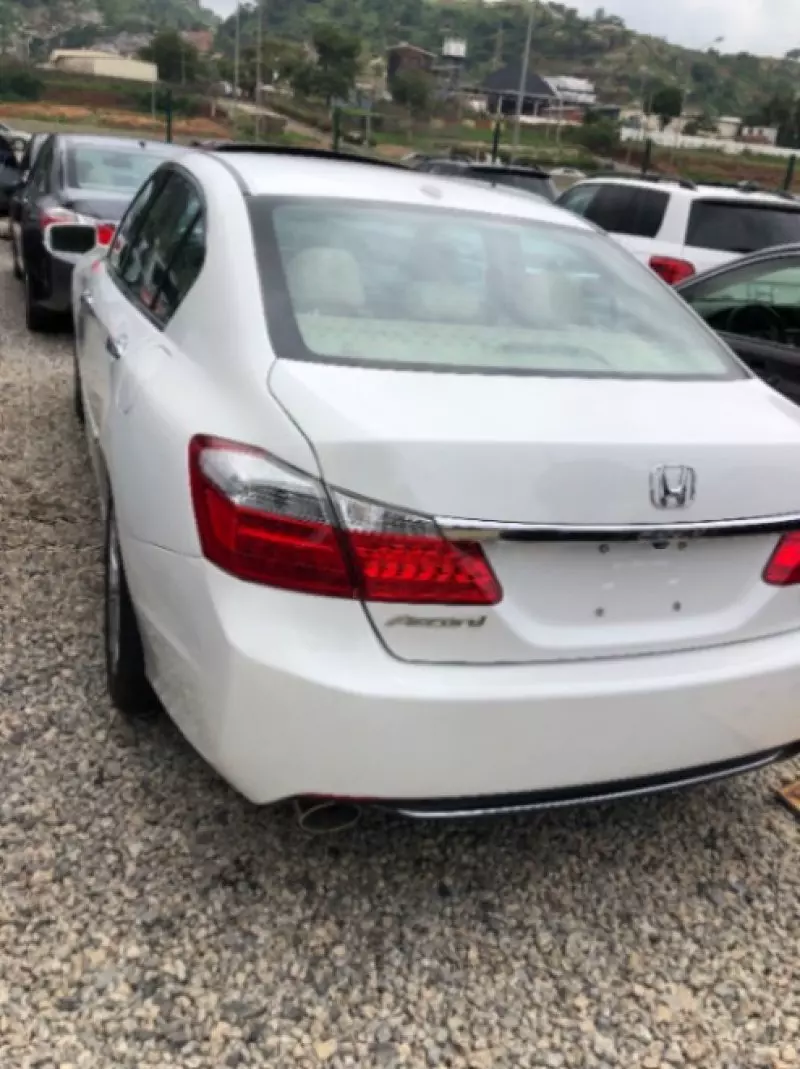Honda Accord   - 2015