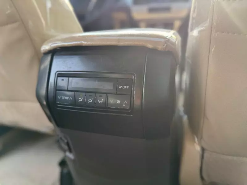 Toyota Land Cruiser   - 2016