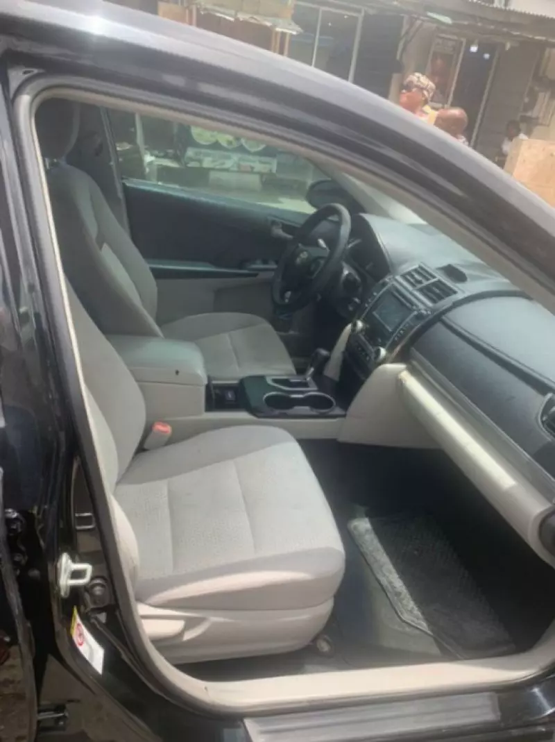 Toyota Camry   - 2012