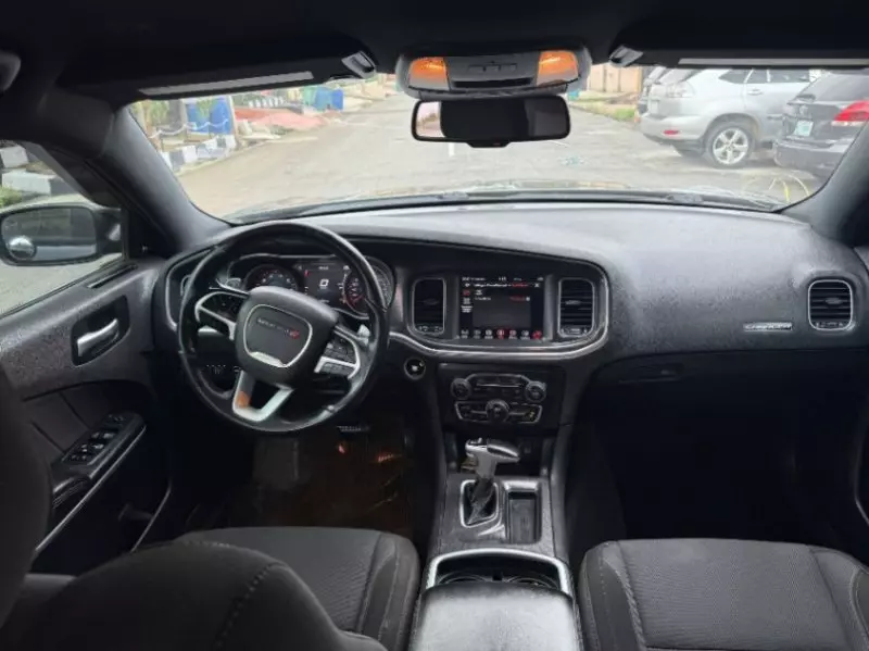 Dodge Charger   - 2018