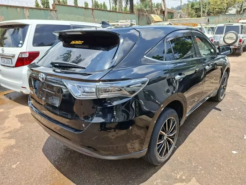 Toyota Harrier   - 2017