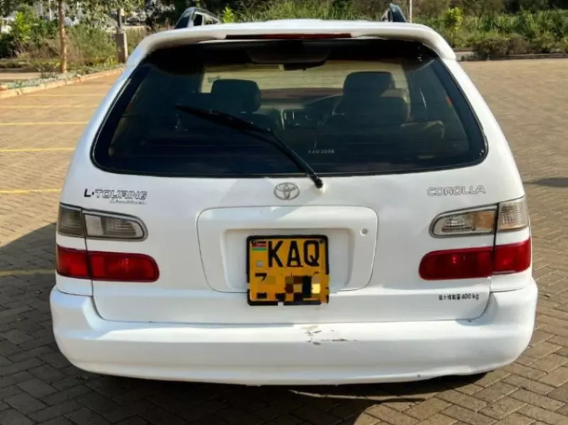 Toyota corolla touring   - 2000