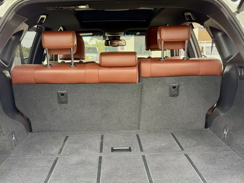 Toyota Harrier   - 2018