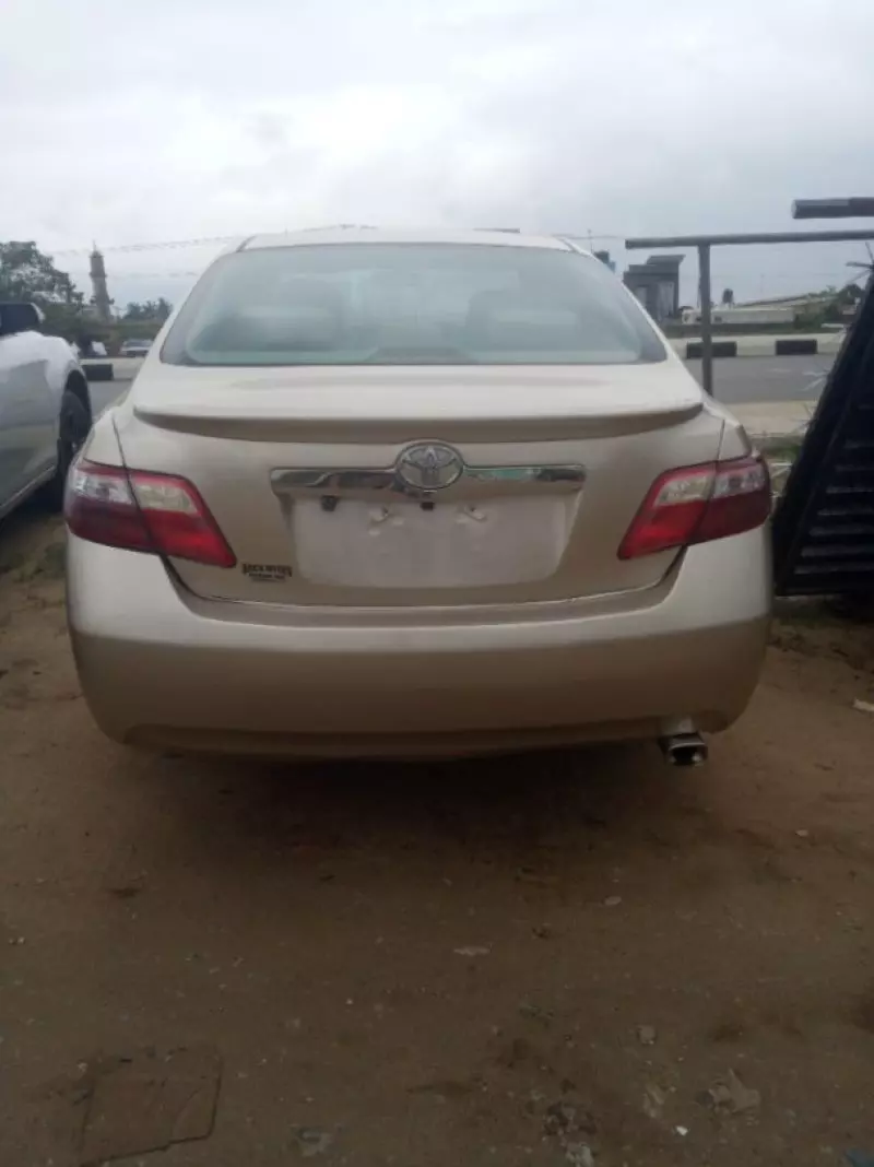 Toyota Camry   - 2007