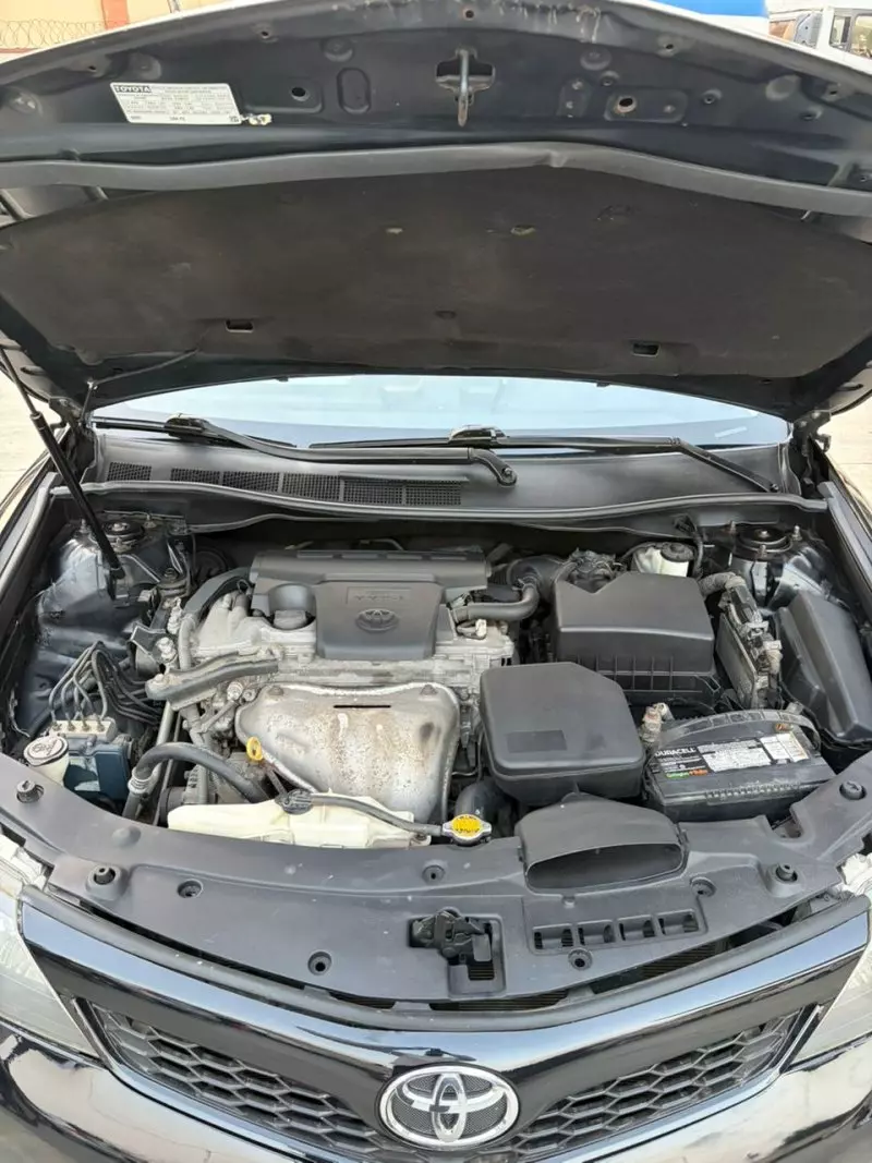 Toyota Camry   - 2012