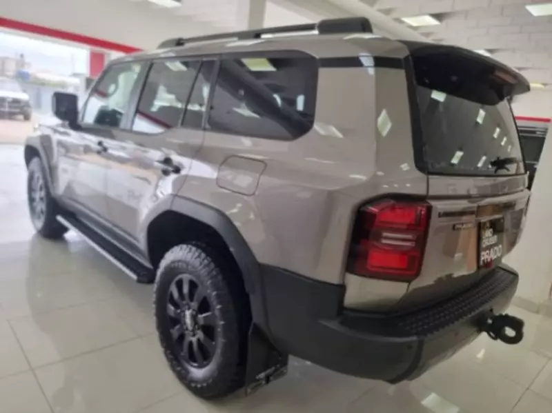 Toyota Land Cruiser   - 2025