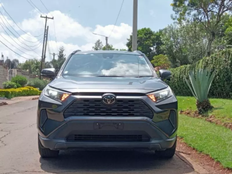 Toyota RAV 4   - 2019