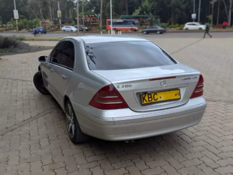 Mercedes-Benz C 200   - 2001