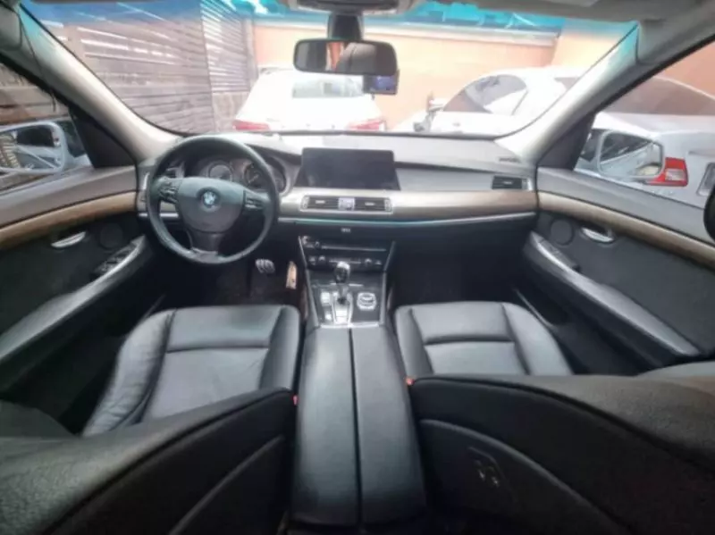 BMW 535i   -