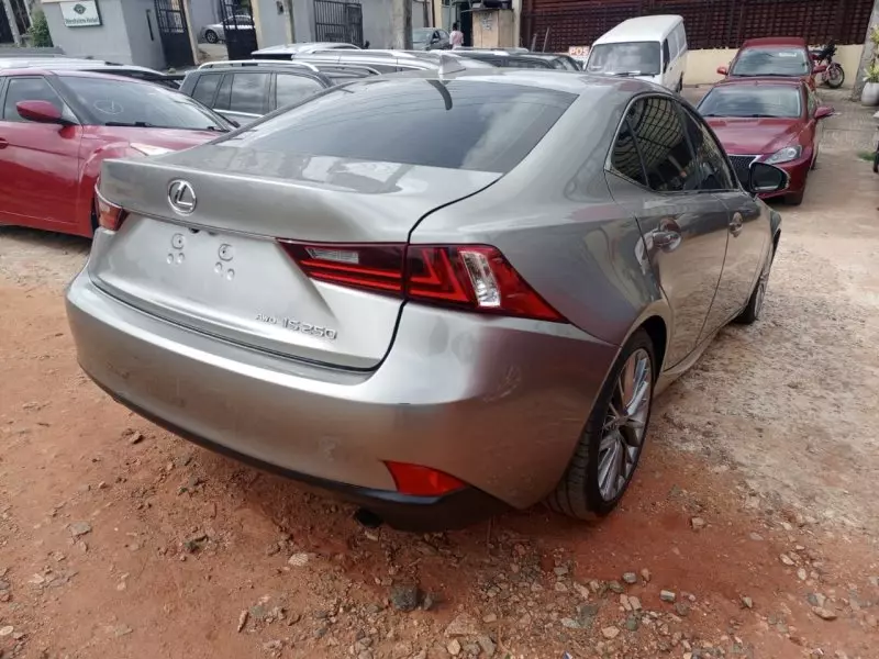 Lexus IS 250   - 2015