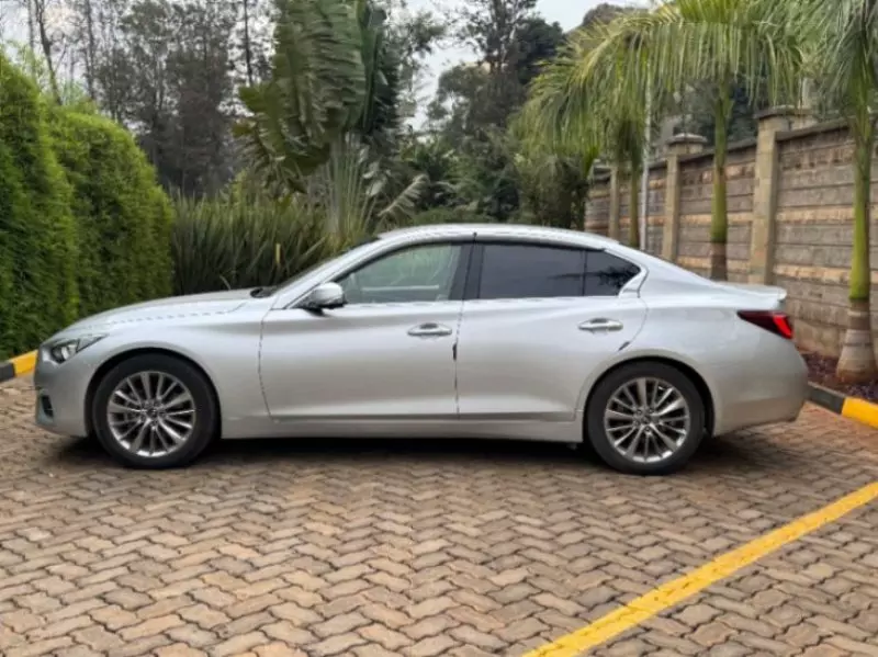 Nissan Infiniti   - 2018